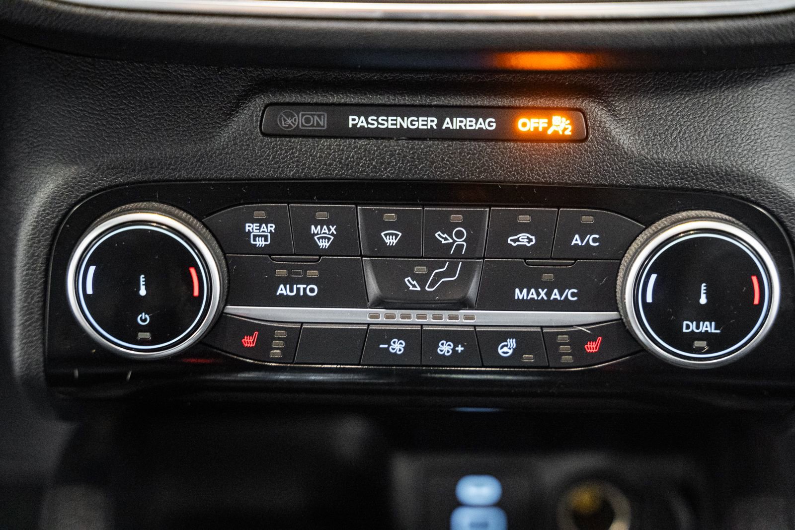 Certified 2022 Ford Escape Titanium image 29