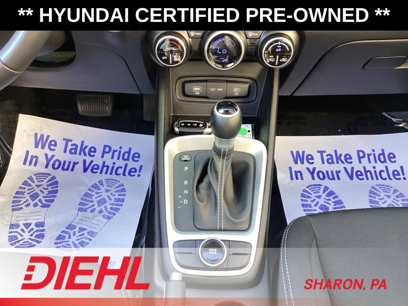 Certified 2024 Hyundai Venue SEL FWD image 28