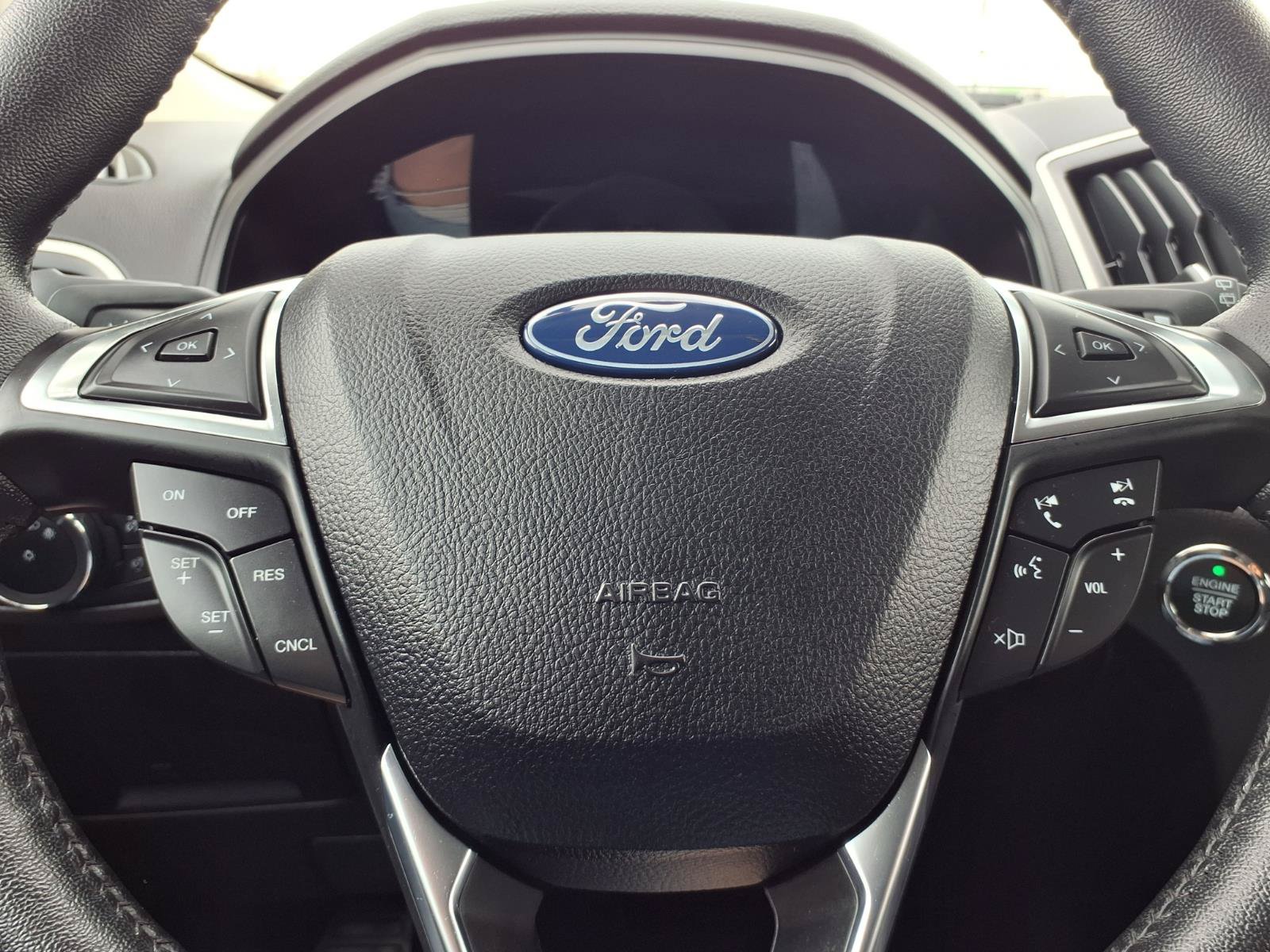 Certified 2024 Ford Edge SEL w/ Convenience Package AWD/4WD image 16