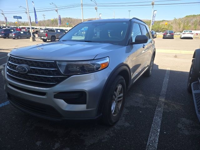 Certified 2022 Ford Explorer XLT w/ Class IV Trailer Tow Package image 2