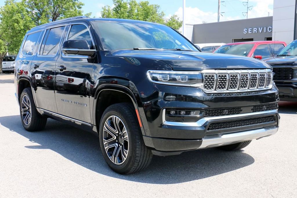 Used 2022 Jeep Grand Wagoneer Series II AWD/4WD image 4