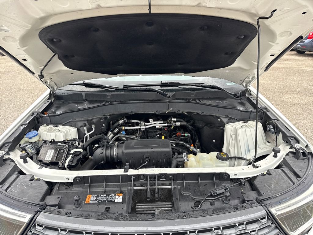 Certified 2021 Ford Explorer XLT w/ Equipment Group 202A RWD image 28