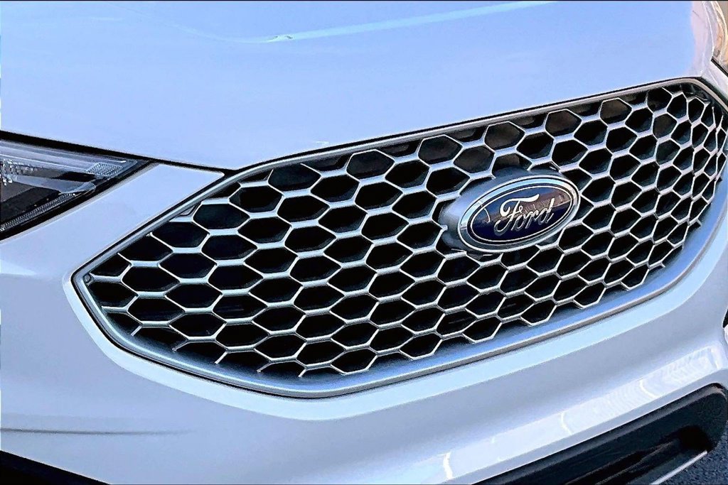 Certified 2024 Ford Edge SEL w/ Convenience Package AWD/4WD image 30