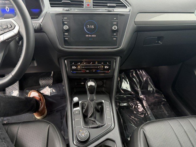Used 2022 Volkswagen Tiguan SE AWD/4WD image 18