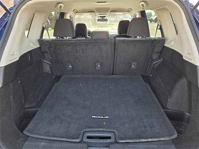Used 2023 Nissan Rogue SV image 16
