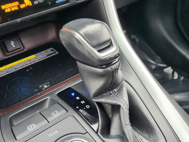 Used 2020 Toyota RAV4 Limited image 27