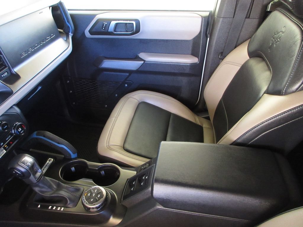 Certified 2023 Ford Bronco Wildtrak AWD/4WD image 25