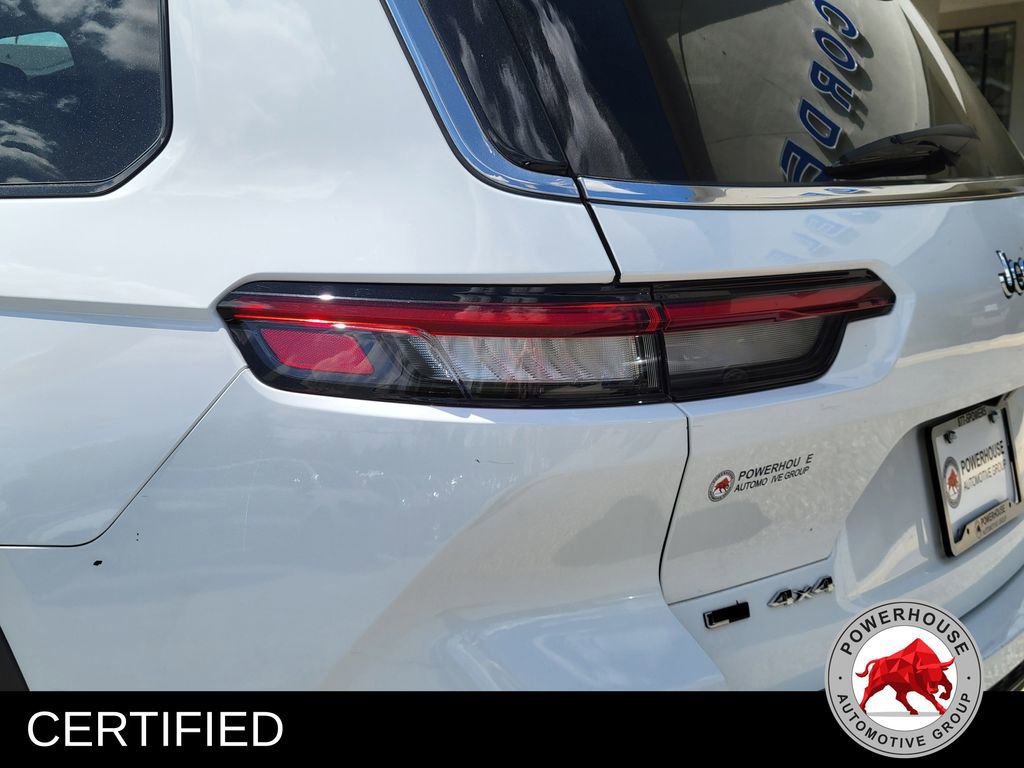 Used 2023 Jeep Grand Cherokee L Limited AWD/4WD image 13
