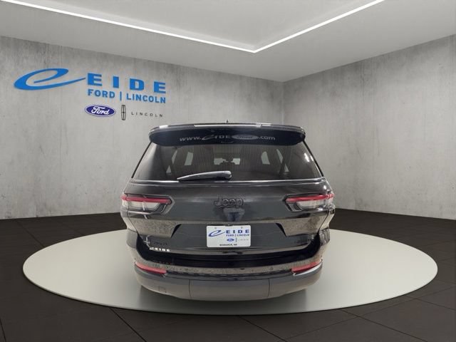 Used 2022 Jeep Grand Cherokee L Limited w/ Black Appearance Package AWD/4WD image 9