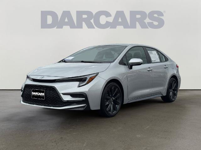 Used 2025 Toyota Corolla SE FWD image 3