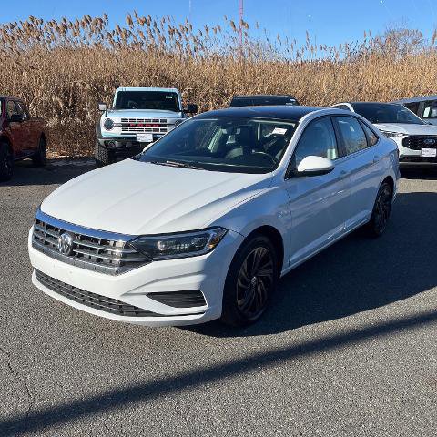 Used 2019 Volkswagen Jetta SEL Premium image 1