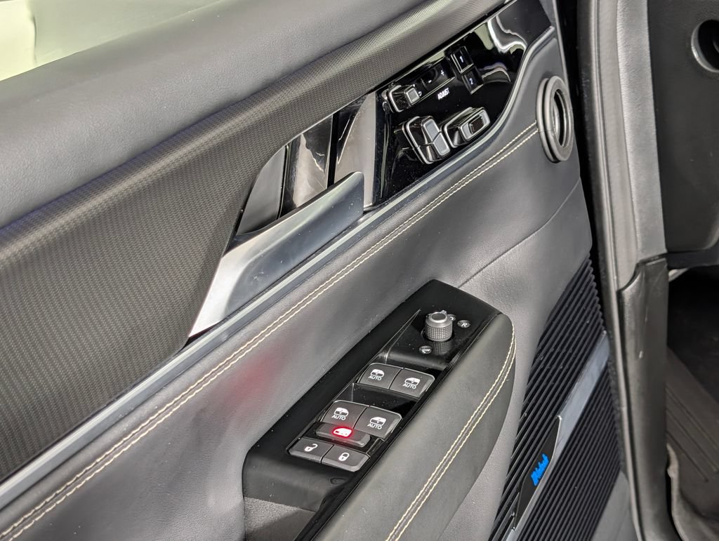 Used 2024 Jeep Grand Wagoneer L Series II w/ Quick Order Packagew 28T AWD/4WD image 28