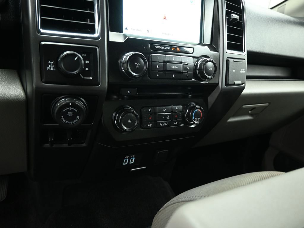 Certified 2017 Ford F150 XLT w/ Equipment Group 302A Luxury image 40