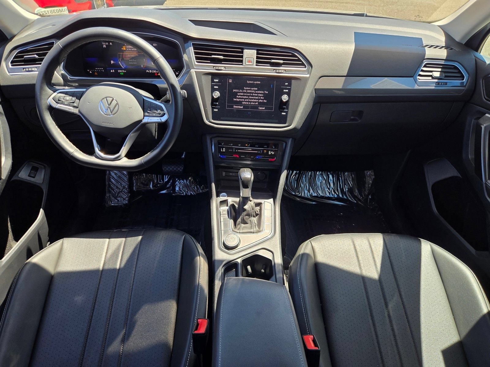 Used 2024 Volkswagen Tiguan SE AWD/4WD image 13