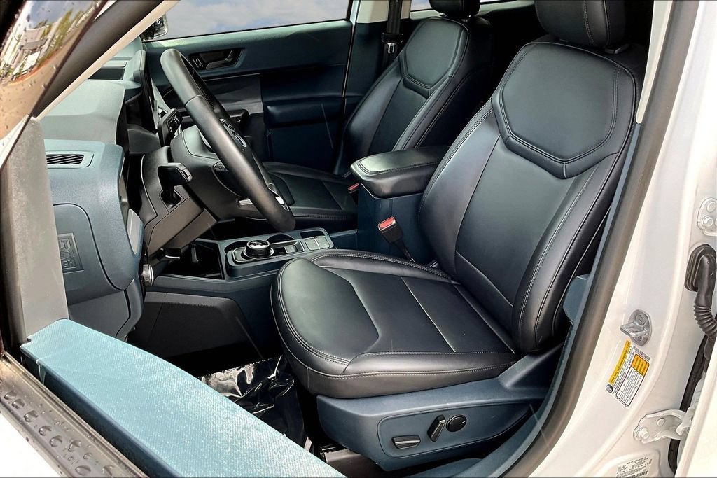 Certified 2023 Ford Maverick Lariat w/ Lariat Luxury Package AWD/4WD image 24