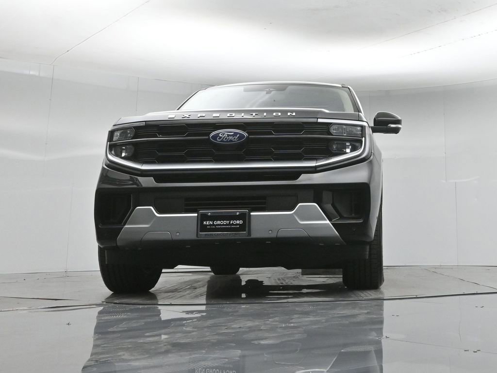 Certified 2025 Ford Expedition Max Platinum image 27