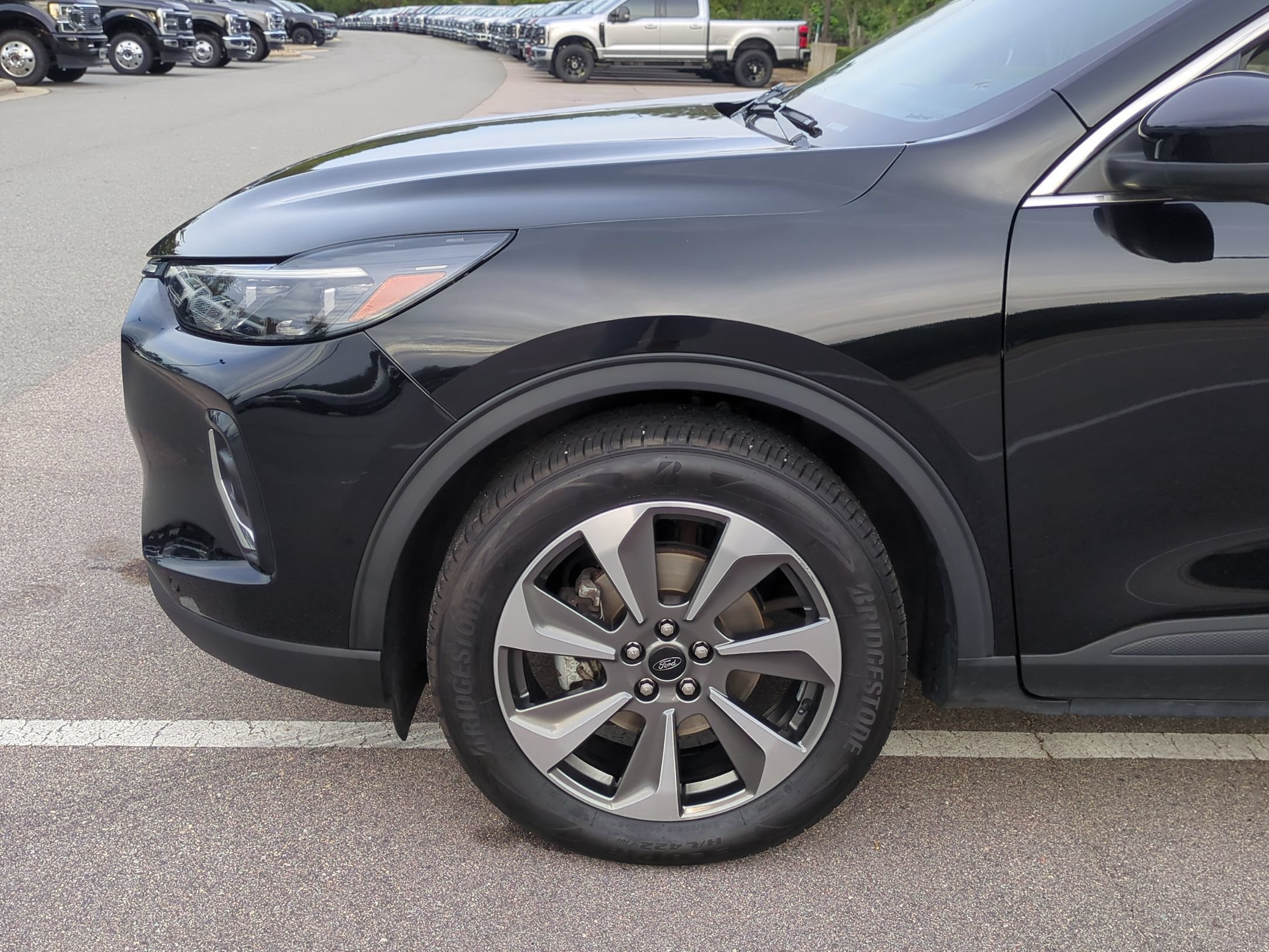 Certified 2023 Ford Escape Platinum AWD/4WD image 11