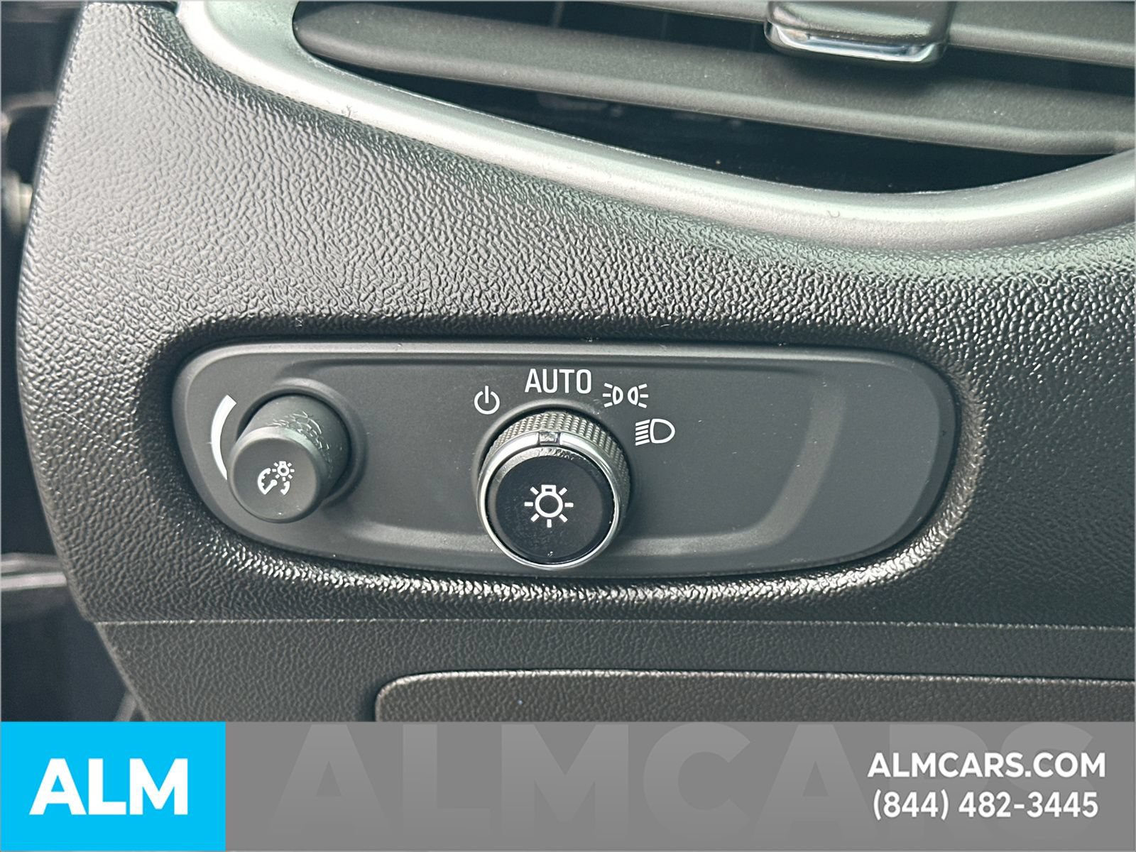 Used 2023 Chevrolet Malibu LT FWD image 34