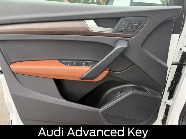 Used 2023 Audi Q5 2.0T Premium w/ Convenience Package AWD/4WD image 16