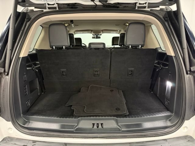 Certified 2024 Ford Expedition XLT RWD image 35