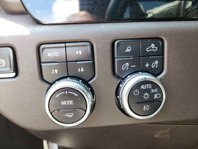 Used 2024 GMC Sierra 1500 SLT AWD/4WD image 18