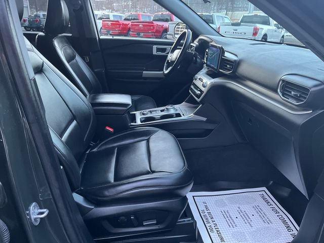 Certified 2022 Ford Explorer XLT w/ Equipment Group 202A image 19