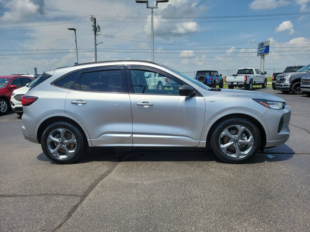 Certified 2023 Ford Escape ST-Line w/ Tech Pack #1 FWD image 3