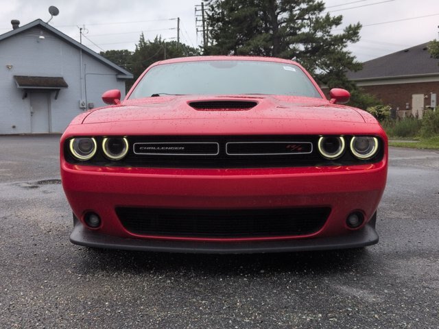 Used 2019 Dodge Challenger R/T RWD image 9