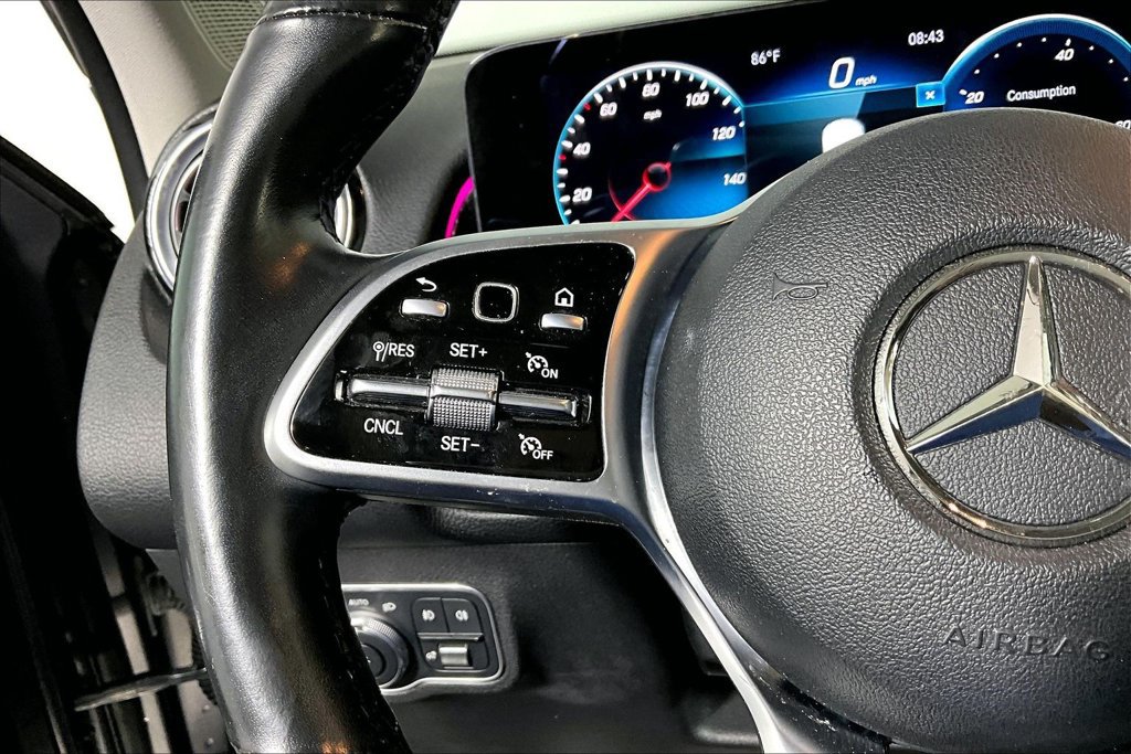 Used 2022 Mercedes-Benz GLB 250 4MATIC w/ Premium Package Lite image 18