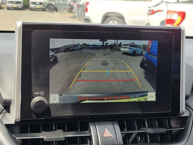Used 2025 Toyota RAV4 XLE FWD image 13