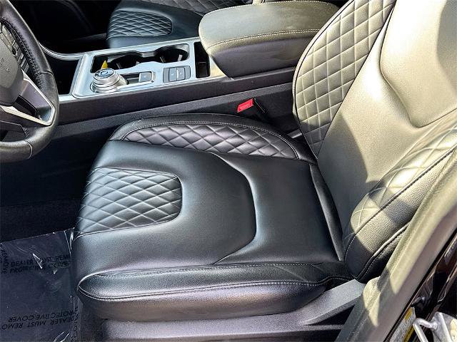 Certified 2024 Ford Edge Titanium image 16