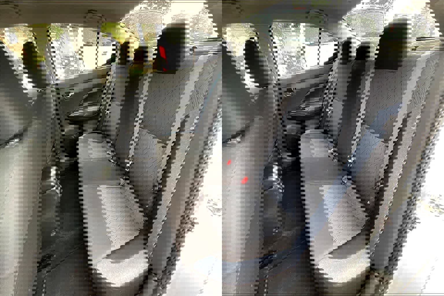 Used 2023 Nissan Versa SV image 29