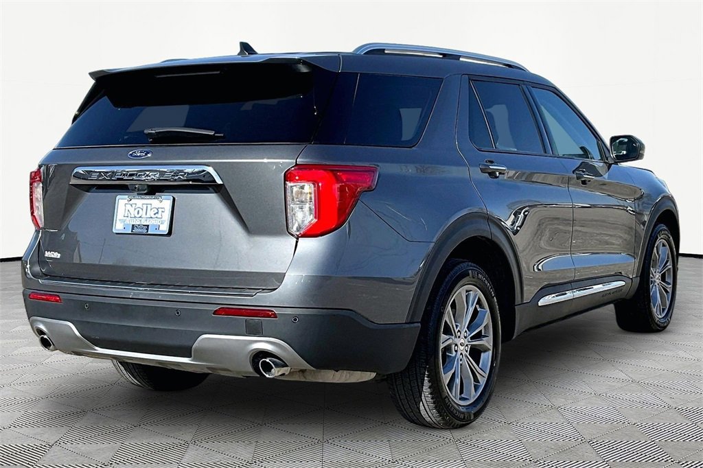 Certified 2023 Ford Explorer Limited w/ Equipment Group 301A image 2