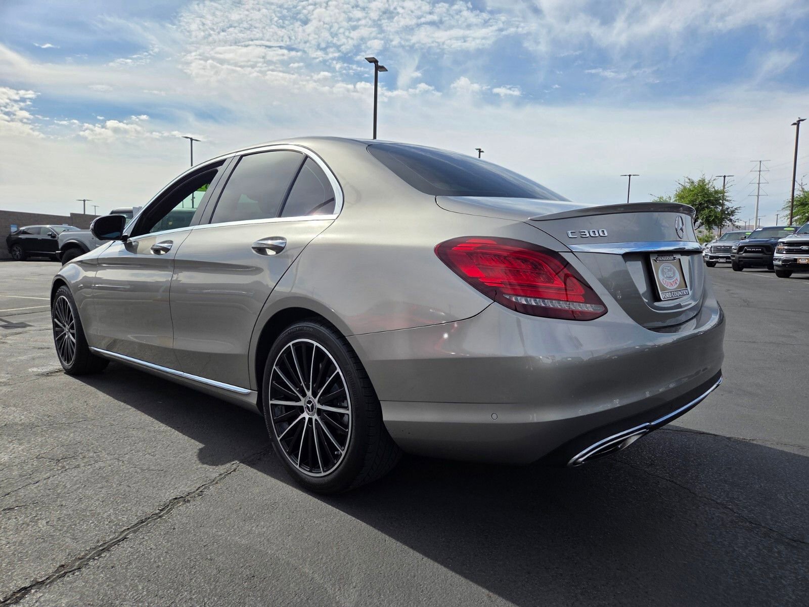 Used 2019 Mercedes-Benz C 300 Sedan image 4