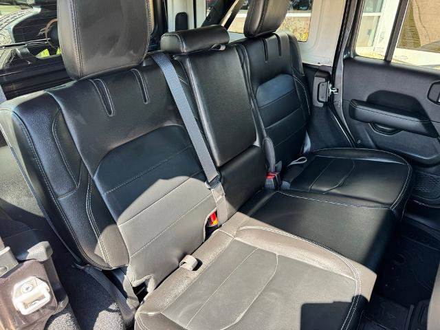 Used 2022 Jeep Wrangler Unlimited Sahara w/ Cold Weather Group image 10