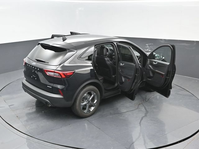 Certified 2025 Ford Escape ST-Line AWD/4WD image 26
