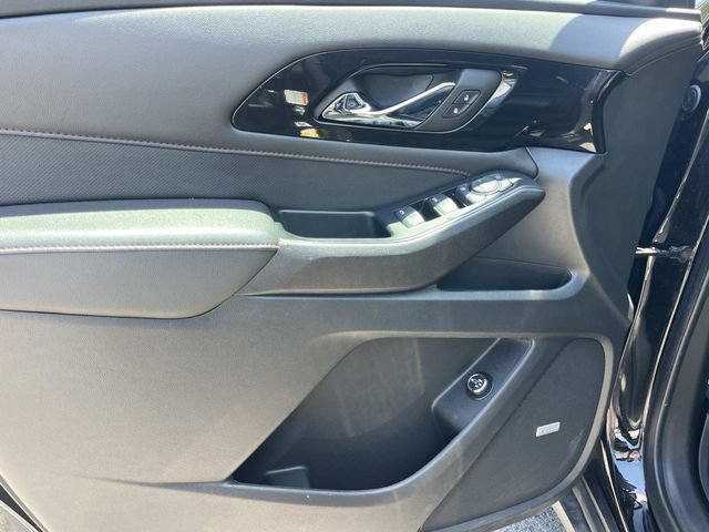 Used 2023 Chevrolet Traverse RS w/ LPO, Floor Liner Package FWD image 32