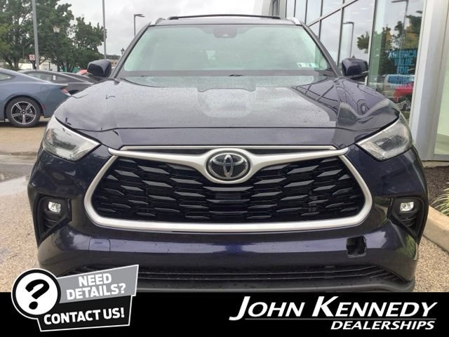 Used 2022 Toyota Highlander XLE AWD/4WD image 8