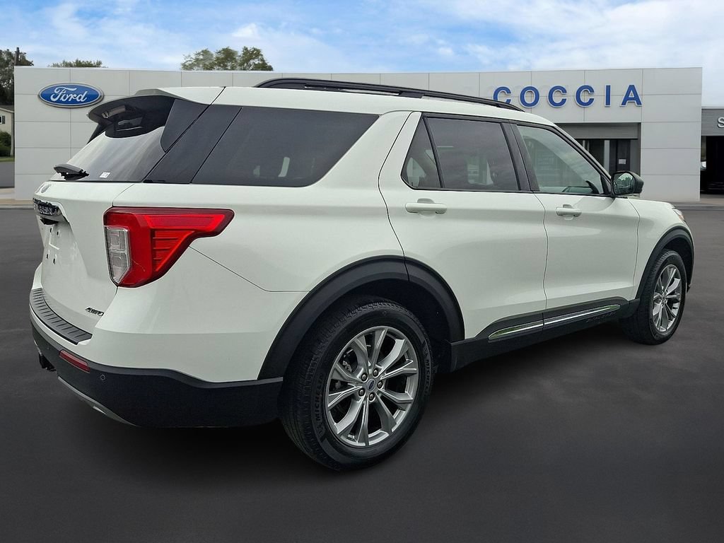 Certified 2023 Ford Explorer XLT w/ Equipment Group 202A AWD/4WD image 4