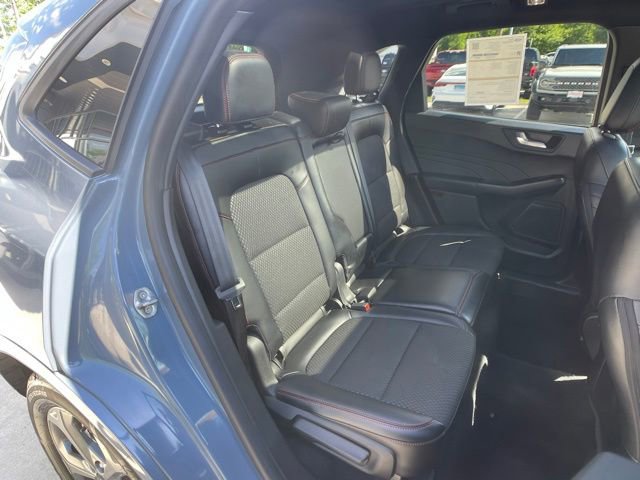 Certified 2023 Ford Escape ST-Line w/ Tech Pack #1 AWD/4WD image 33