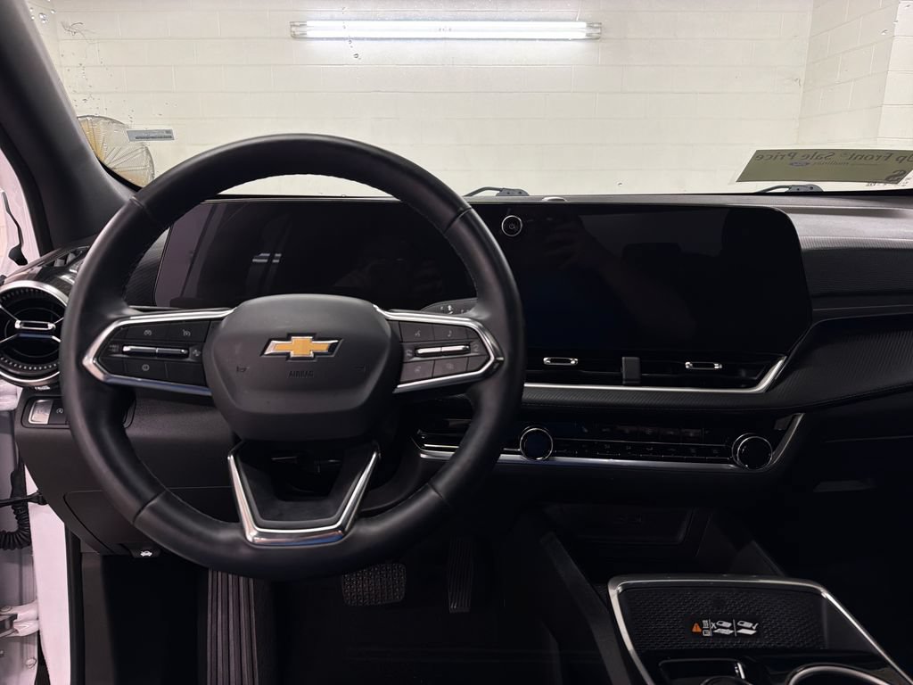 Used 2026 Chevrolet Equinox LT w/ Convenience Package II FWD image 10