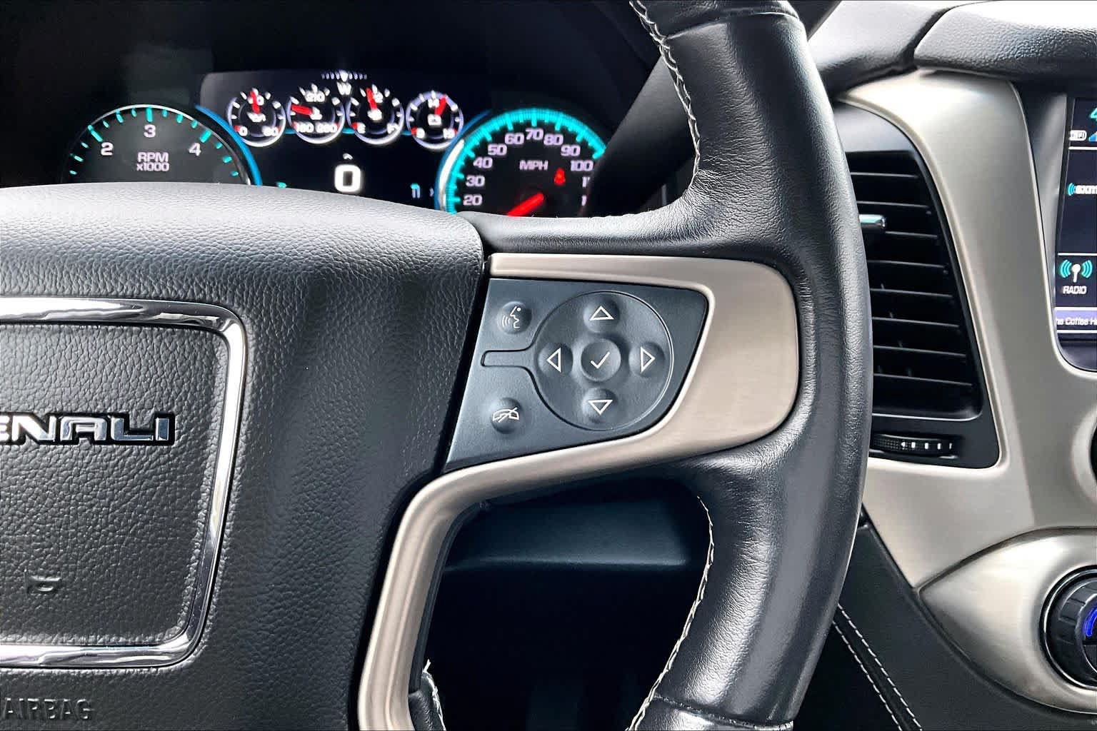 Used 2019 GMC Yukon Denali w/ Denali Ultimate Package AWD/4WD image 25
