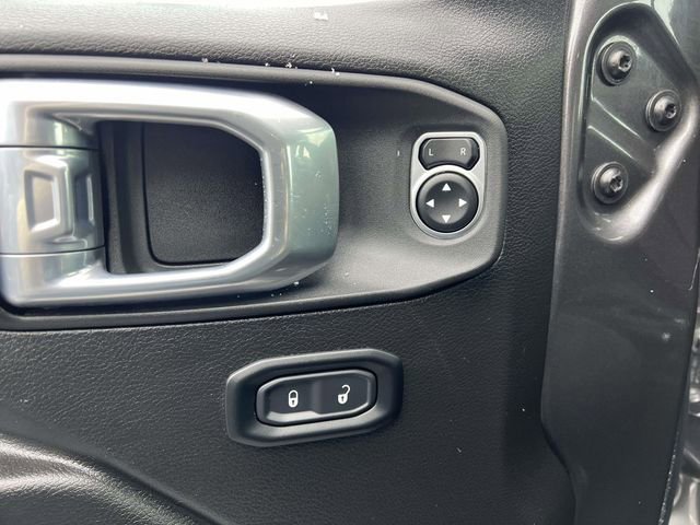 Used 2025 Jeep Gladiator Sport AWD/4WD image 13
