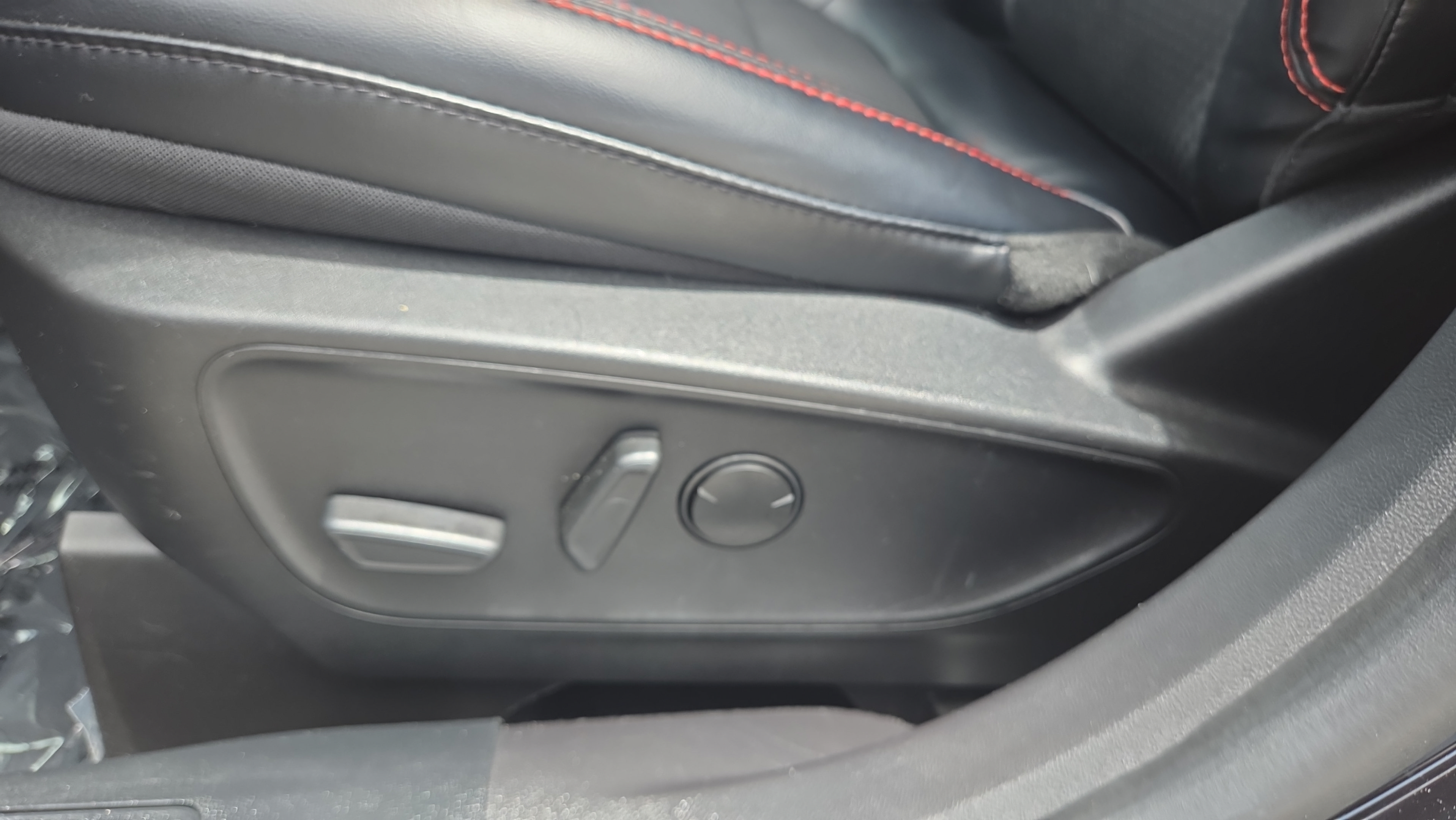 Certified 2023 Ford Escape ST-Line w/ Tech Pack #1 FWD image 10