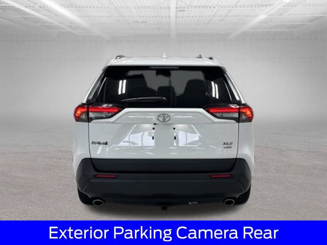 Used 2022 Toyota RAV4 XLE AWD/4WD image 9
