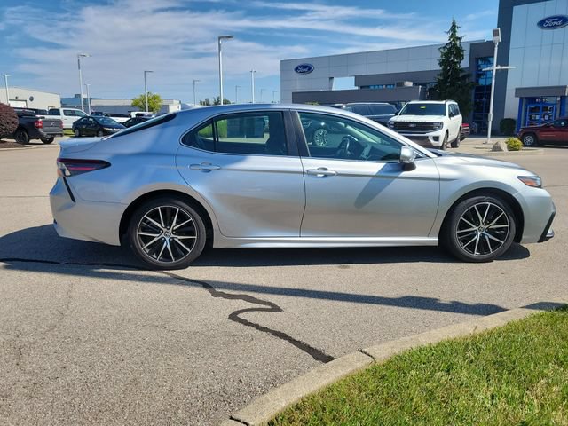 Used 2023 Toyota Camry SE FWD image 6