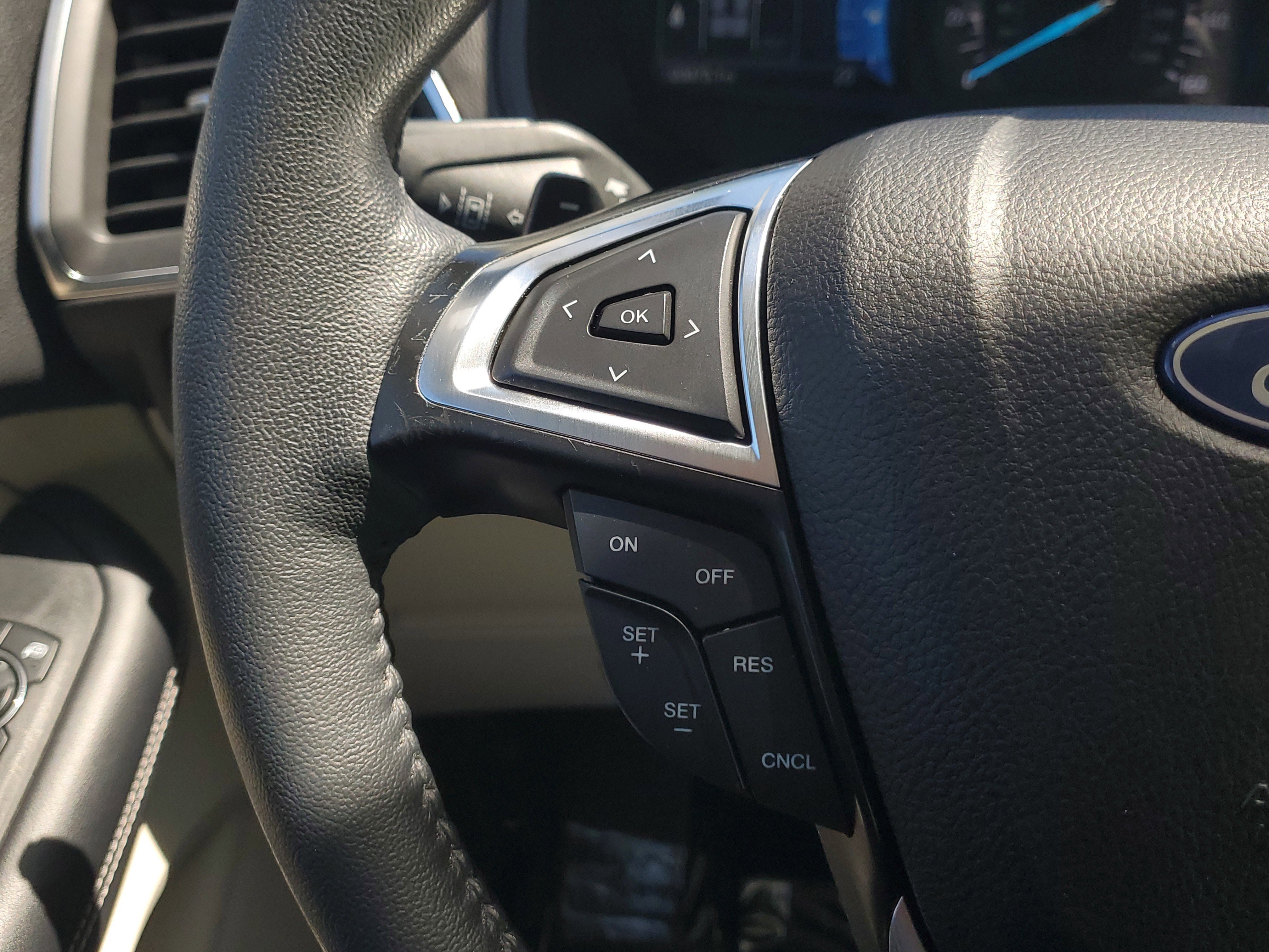 Certified 2023 Ford Edge Titanium w/ Class II Trailer Tow Package image 26