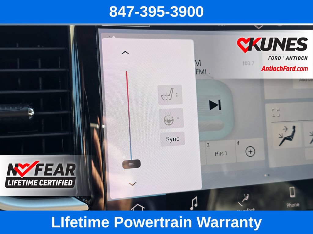 Used 2023 Chrysler Pacifica Touring-L FWD image 38
