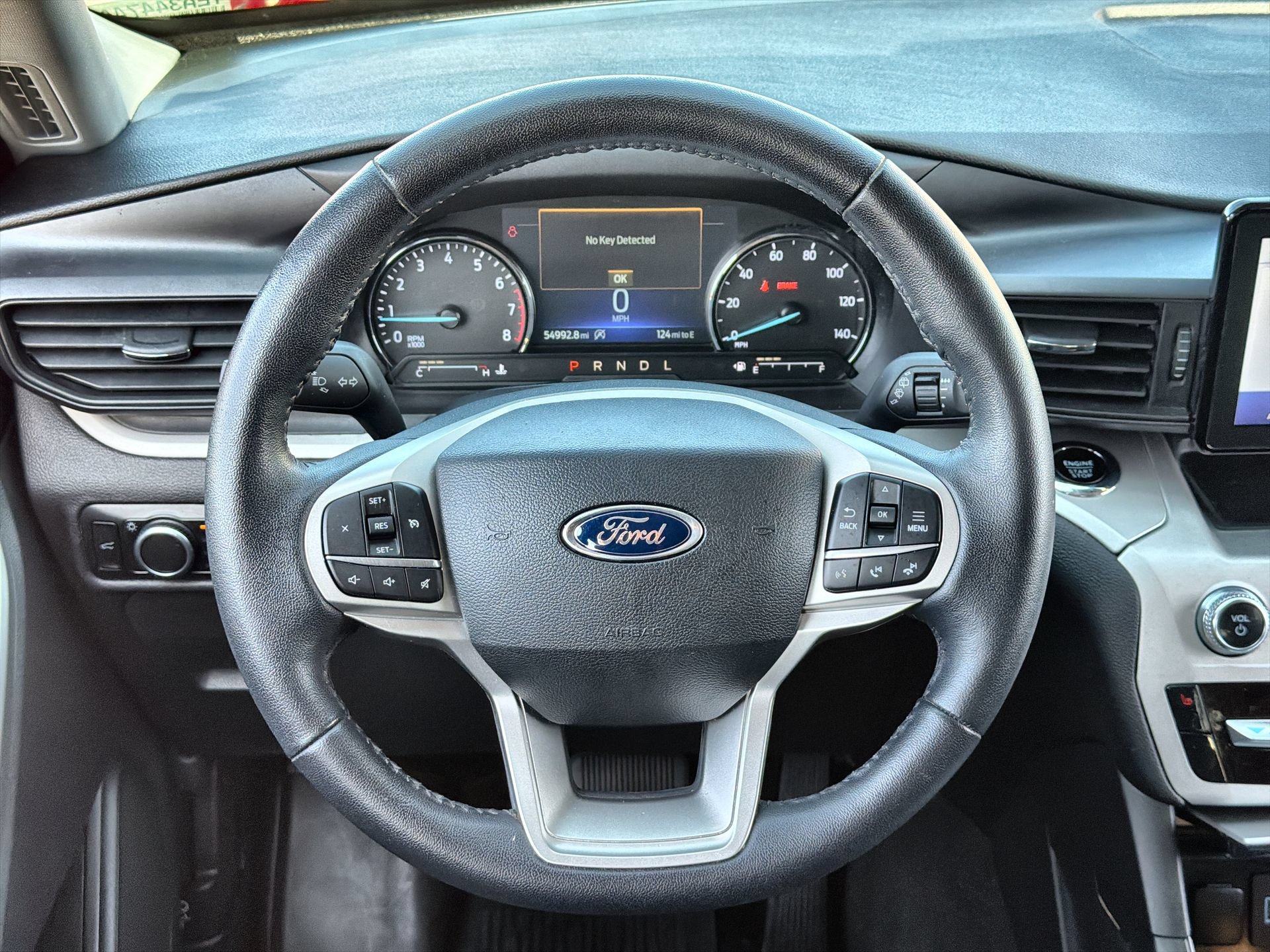 Certified 2024 Ford Explorer XLT RWD image 14