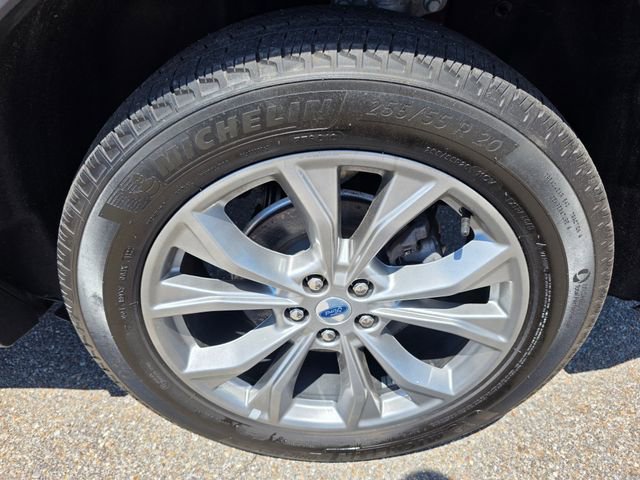 Certified 2023 Ford Explorer XLT w/ Equipment Group 202A AWD/4WD image 11
